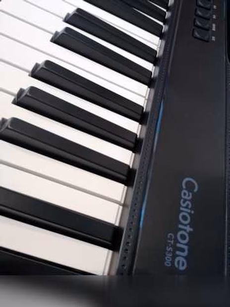 Продам: синтезатор Casio CT-S300BK новый