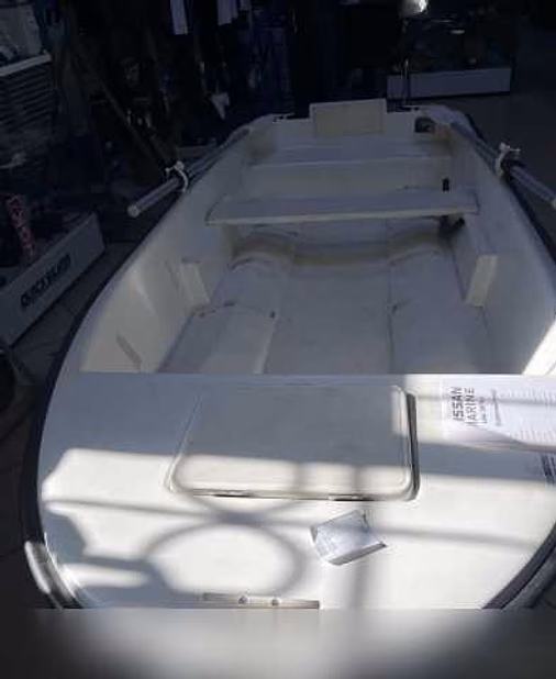 Продам: Nissan Marine Laker 300 Plus в Рыбинске