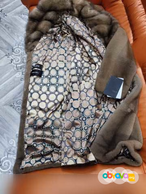 Продам: шуба новая норка с соболем Manoli