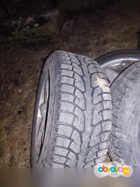 Продам: шины шипованные с дисками BMW X5 (E53) в Санкт-Петербурге