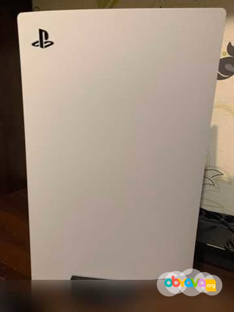 Продам: Sony Playstation 5 с дисководом