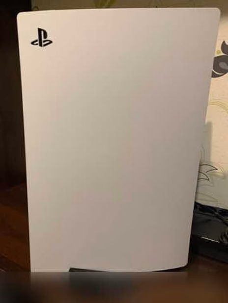 Продам: Sony Playstation 5 с дисководом
