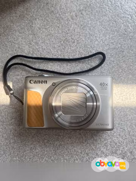 Camera 1 Canon PowerShot SX740 HS Compact Digital Camera 