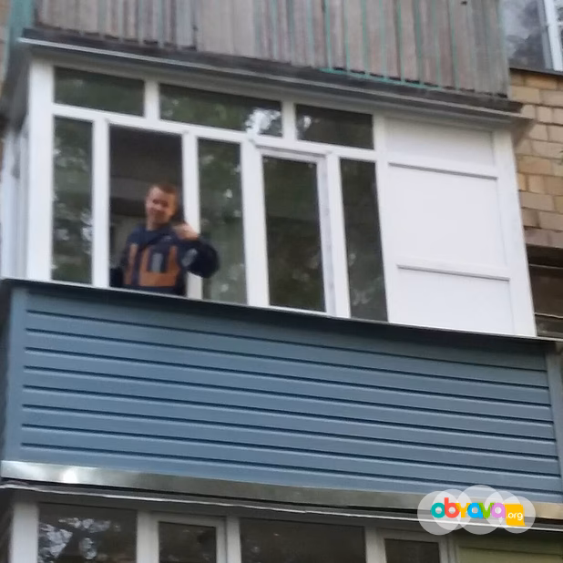 Обшивка балкона Сайдингом 