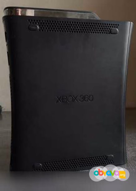 Продам: Xbox 360 отличное сост/120gb/Комплект