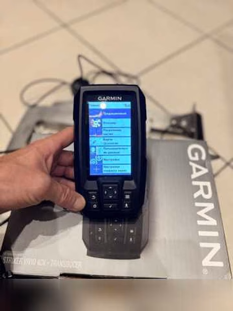 Продам: эхолот garmin striker vivid 4cv с датчик