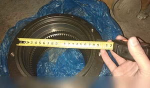 Продам корпус редуктора Hitachi EX35