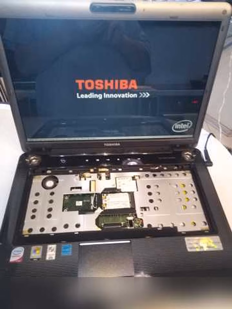 Продам: Toshiba Satellite A300 Плата материнская в Москве