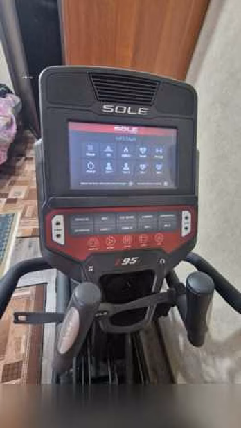 Продам: эллиптический тренажер Sole E95S