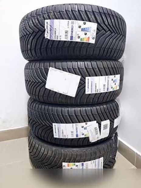 Продам: Michelin Crossclimate 2 225/45 R17 94V X