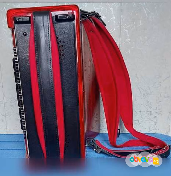 Продам: аккордеон Weltmeister Amigo 7/8