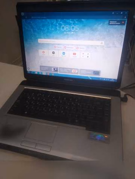 Продам: ноутбук Toshiba Satellite L300-11Q в Москве