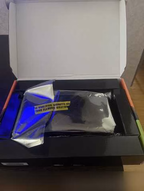 Продам: новая gigabyte GeForce RTX 5060 windforc