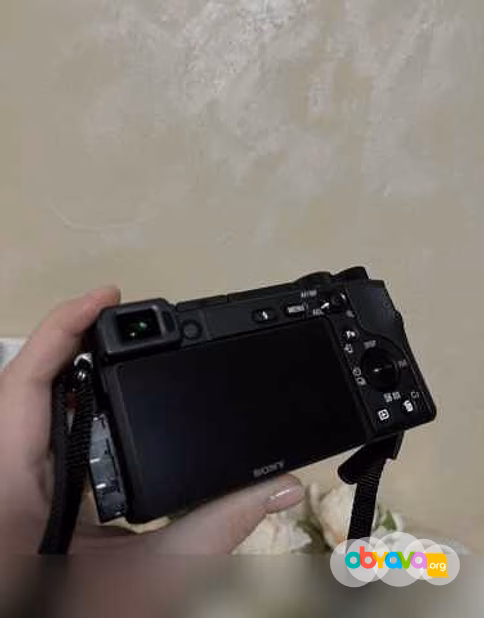 Продам: видеокамеру Sony Alpha 6400 ( ILCE - 6400 LB) KIT 16-50 mm в Хабаровске
