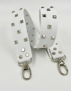 Ремень для сумки с шипами