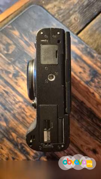 Продам: фотоаппарат Fujifilm x-t2 + объектив
