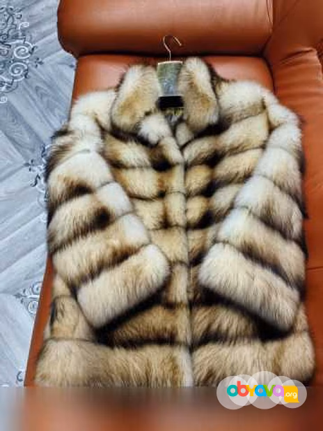 Продам: шуба из меха семейства куньих новая