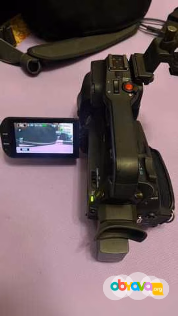 Продам: видеокамера Canon xa25 hd