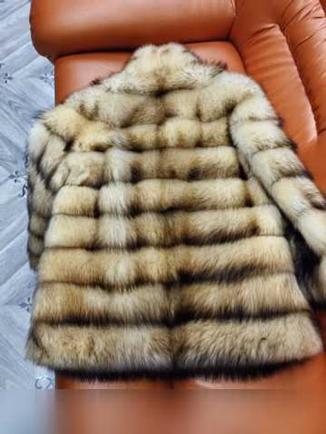 Продам: шуба из меха семейства куньих новая