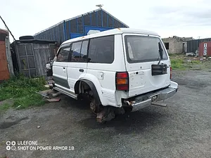 Продаю Митсубиси Педжеро 2, 2 шт. у обоих двигатель 4M40 