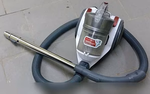 Продам: пылесос polaris pvc 1821 wr циклонного типа в Сыктывкаре