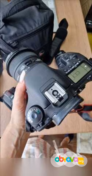 Продам: фотоаппарат Canon EOS 7D