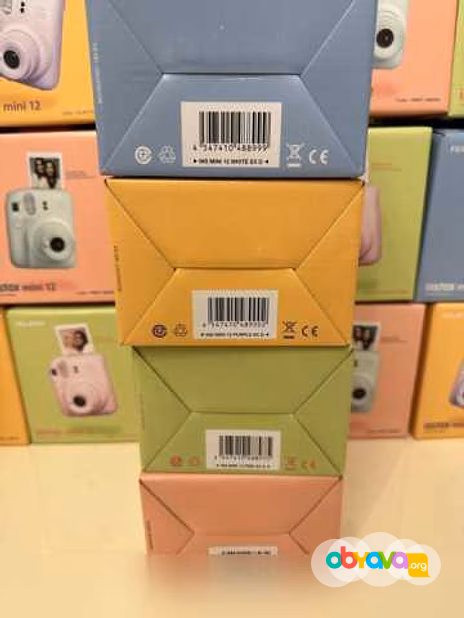 Продам: Fujifilm instax mini 12 новый